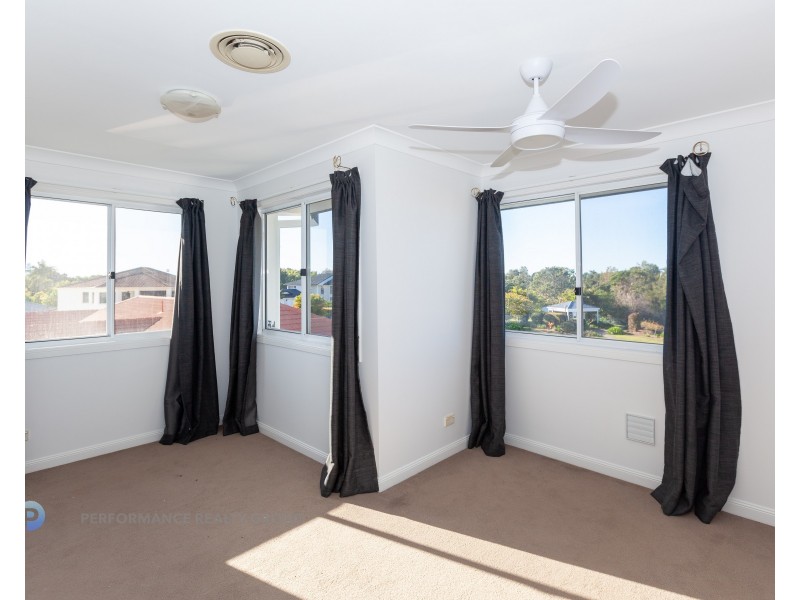 31 Meadowlake Drive, Carrara QLD 4211