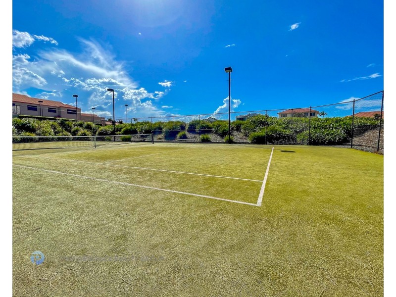 31 Meadowlake Drive, Carrara QLD 4211