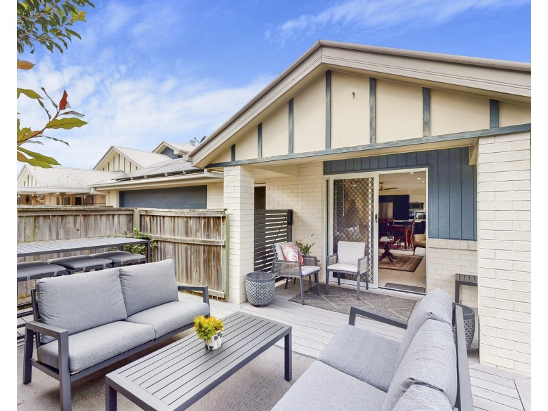 2/2 Fimbriata Court, Ormeau QLD 4208