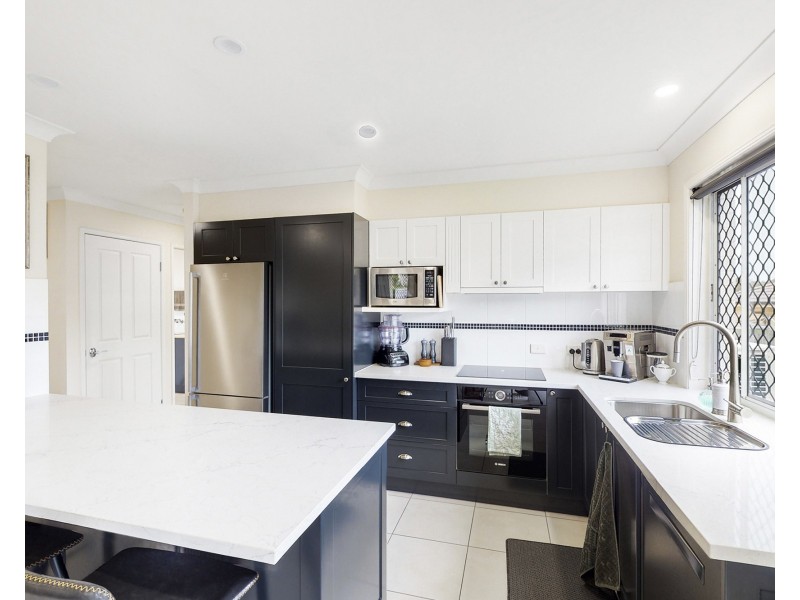 2/2 Fimbriata Court, Ormeau QLD 4208