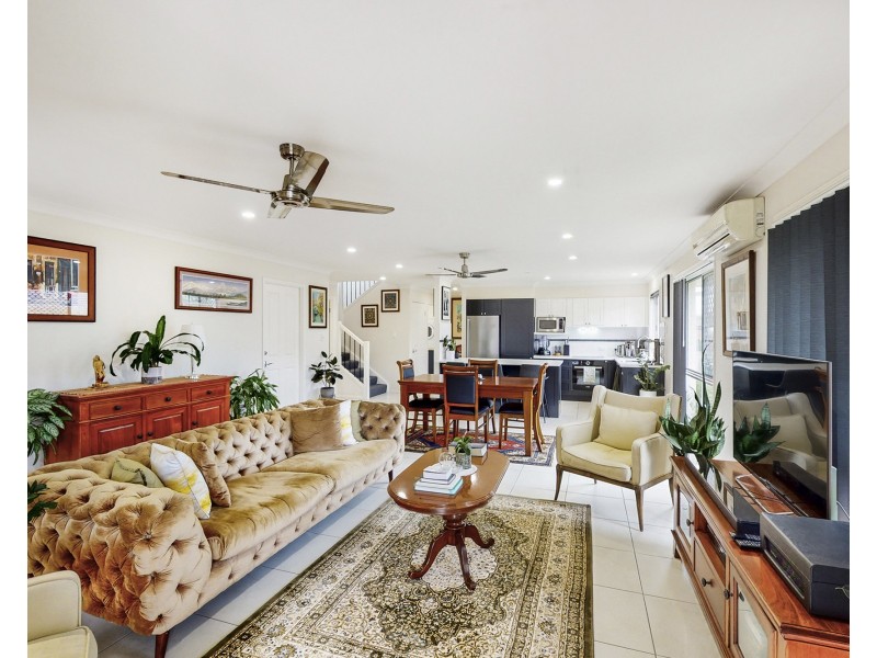 2/2 Fimbriata Court, Ormeau QLD 4208
