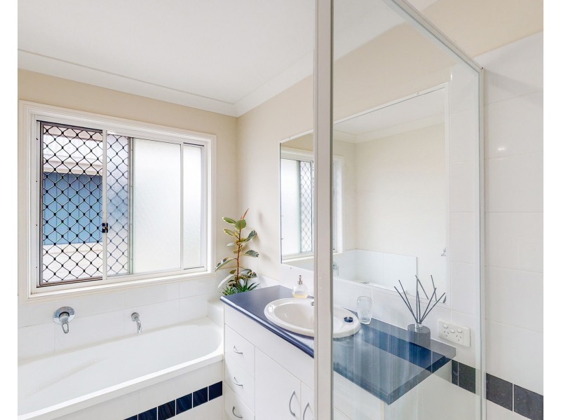 2/2 Fimbriata Court, Ormeau QLD 4208