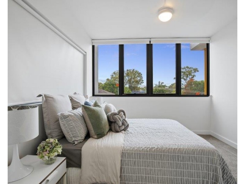 401/135 Eugaree Street, Southport QLD 4215