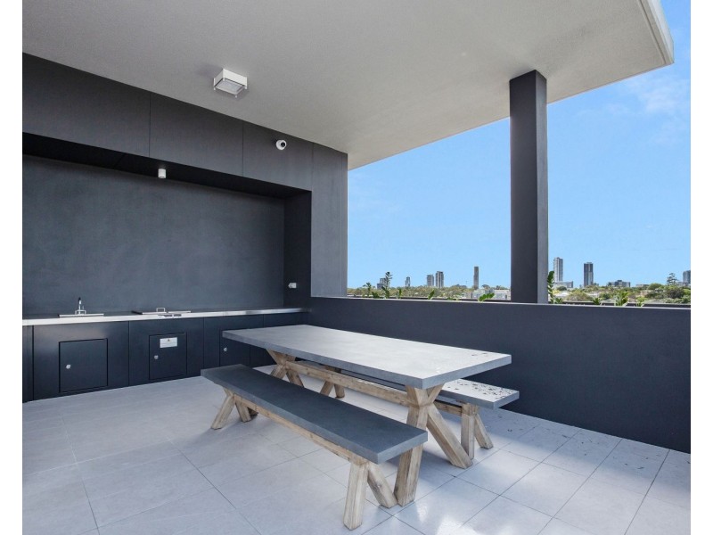 401/135 Eugaree Street, Southport QLD 4215