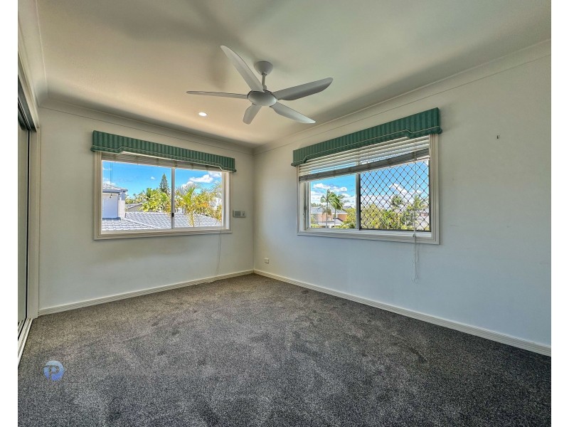 5 Cheval Court, Benowa Waters QLD 4217