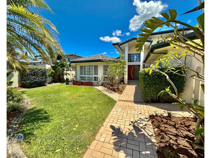 5 Cheval Court, Benowa Waters QLD 4217