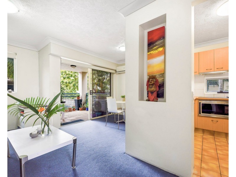 9/21 Peerless Avenue, Mermaid Beach QLD 4218