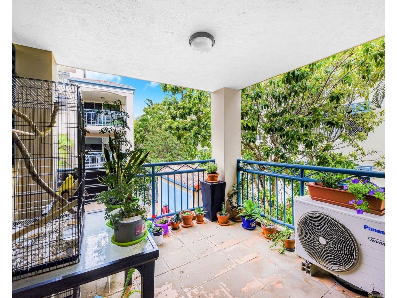 9/21 Peerless Avenue, Mermaid Beach QLD 4218