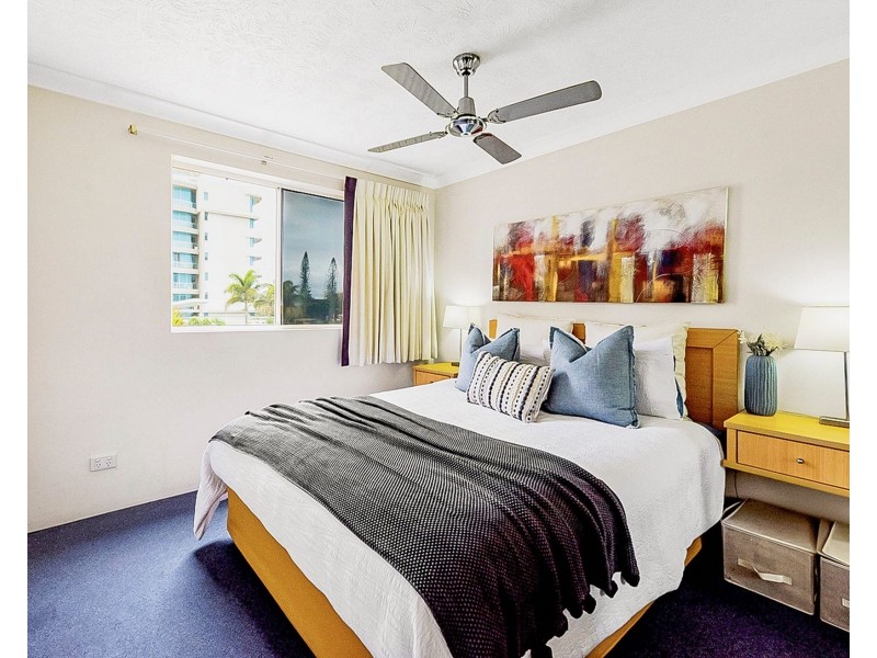 9/21 Peerless Avenue, Mermaid Beach QLD 4218
