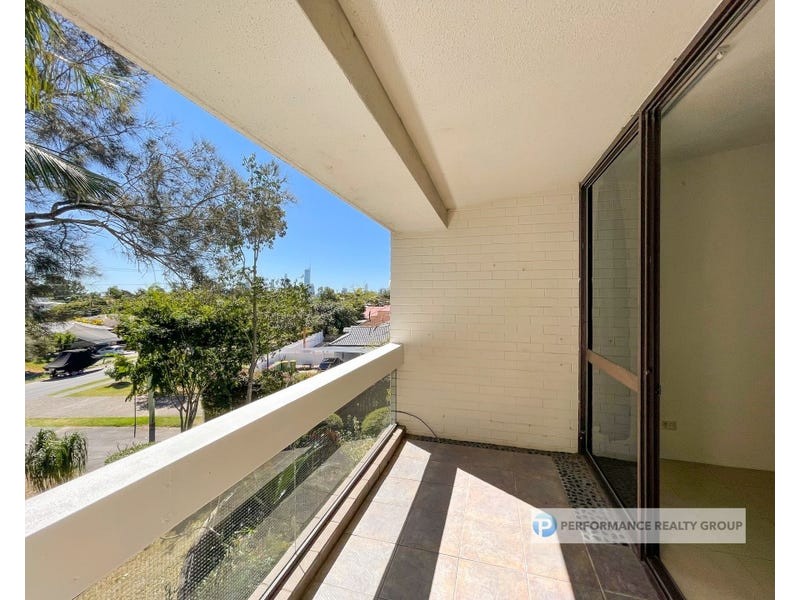 10/26 Holland Court, Broadbeach Waters QLD 4218