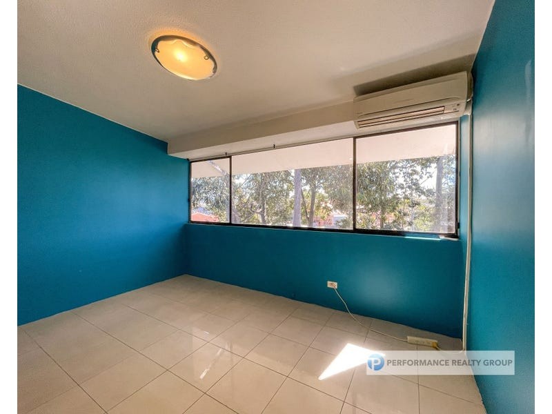 10/26 Holland Court, Broadbeach Waters QLD 4218