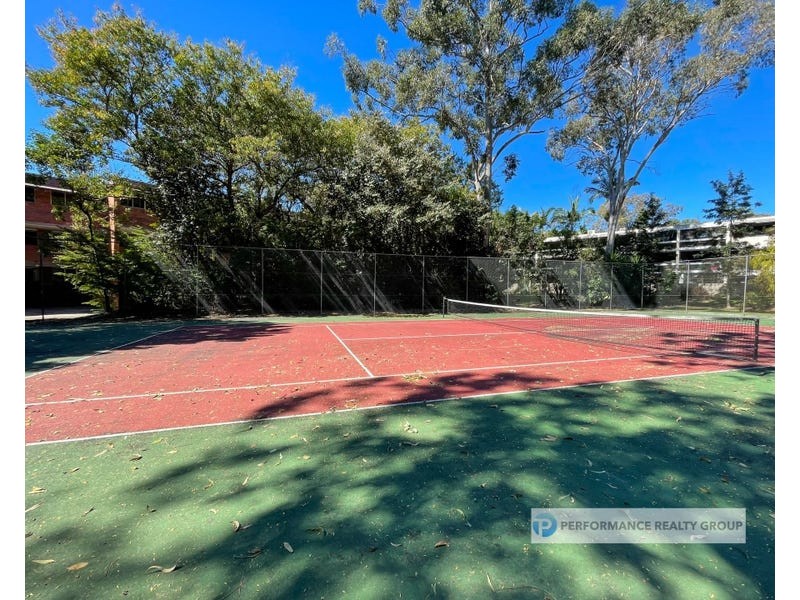 10/26 Holland Court, Broadbeach Waters QLD 4218