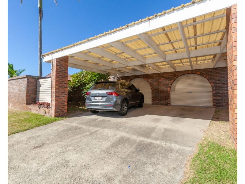 54 Markeri Street, Mermaid Waters QLD 4218