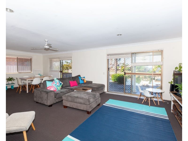 54 Markeri Street, Mermaid Waters QLD 4218