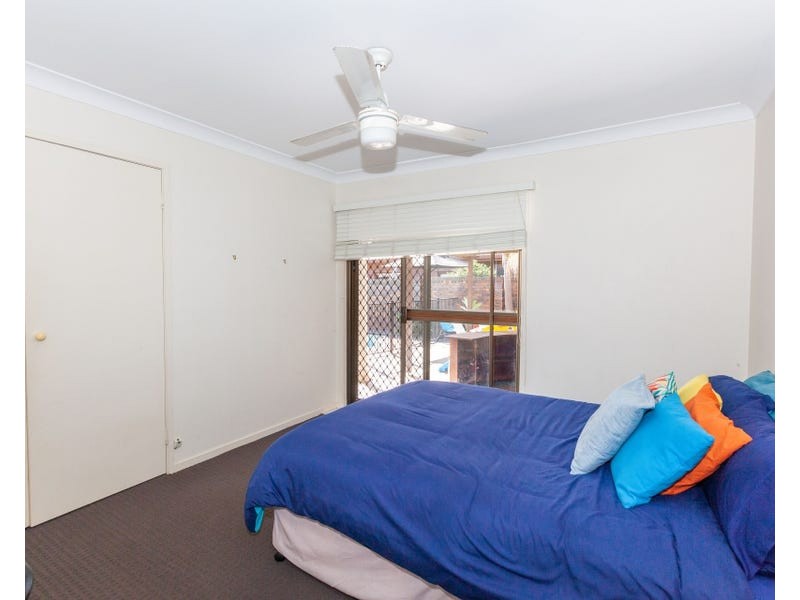 54 Markeri Street, Mermaid Waters QLD 4218