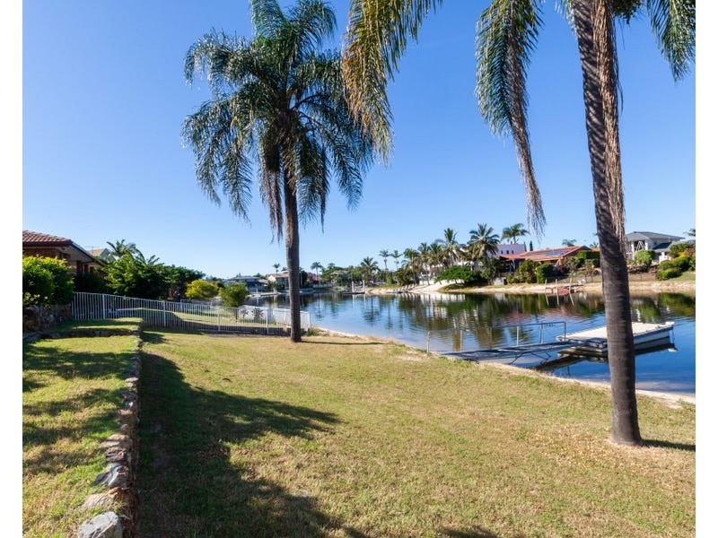 54 Markeri Street, Mermaid Waters QLD 4218