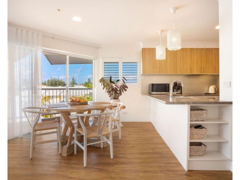 63/16 Crescent Avenue, Mermaid Beach QLD 4218