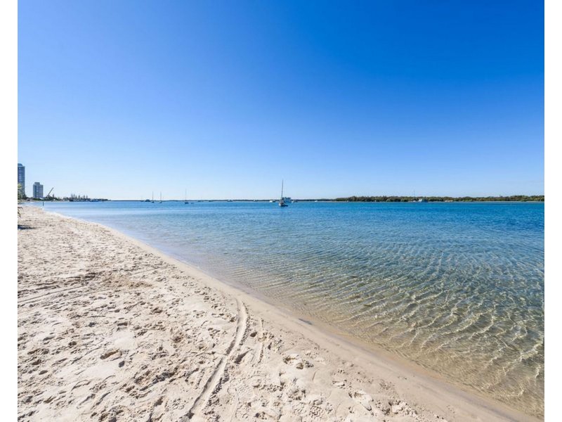 31/452 Marine Parade, Biggera Waters QLD 4216