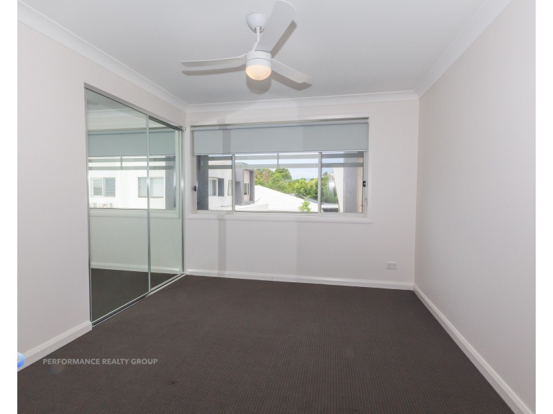 15/138 Central Street, Labrador QLD 4215