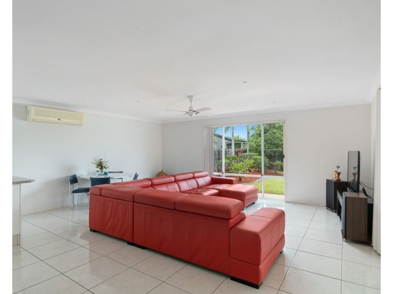 28 Auk Avenue, Burleigh Waters QLD 4220