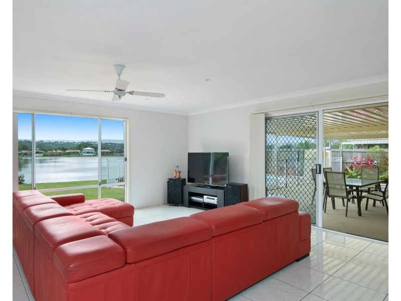 28 Auk Avenue, Burleigh Waters QLD 4220