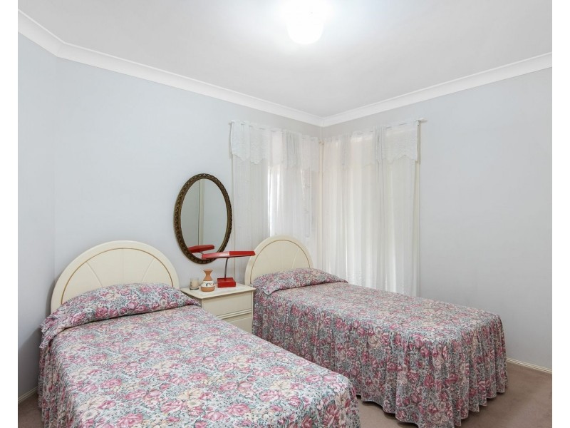 28 Auk Avenue, Burleigh Waters QLD 4220