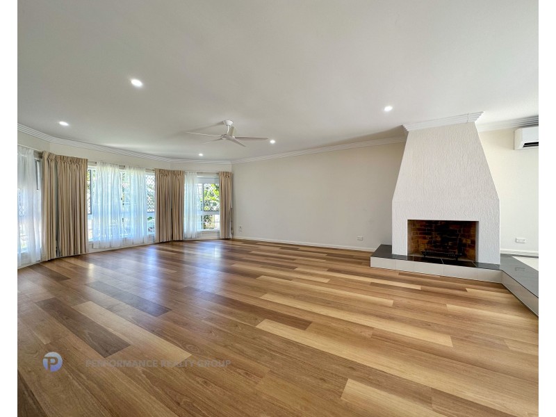 5 Cheval Court, Benowa Waters QLD 4217