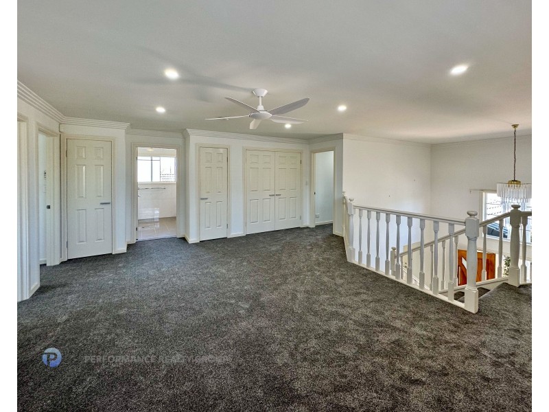 5 Cheval Court, Benowa Waters QLD 4217