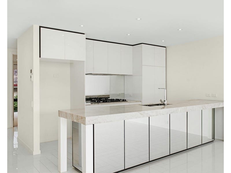 2/37 Magnoli Circuit, Palm Beach QLD 4221