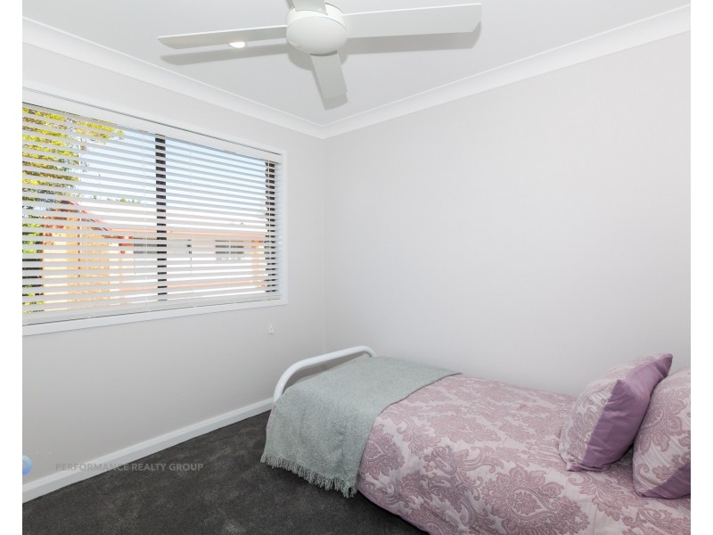2/90 Frank Street, Labrador QLD 4215