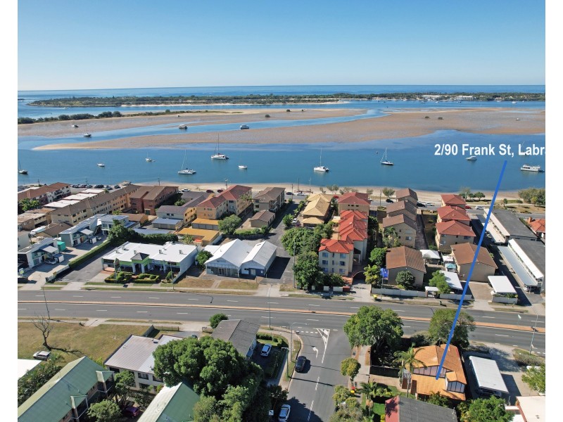 2/90 Frank Street, Labrador QLD 4215