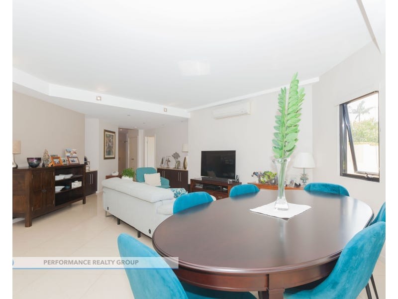 2/160 Surf Parade, Broadbeach QLD 4218