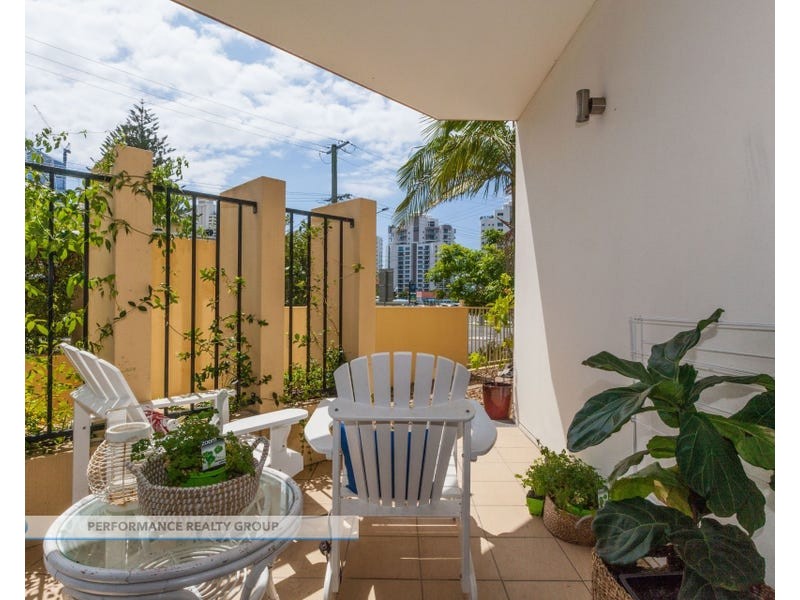 2/160 Surf Parade, Broadbeach QLD 4218