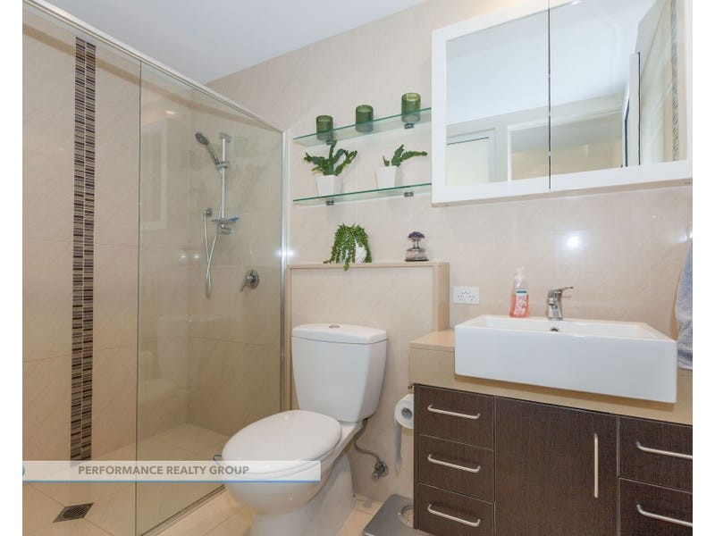 2/160 Surf Parade, Broadbeach QLD 4218