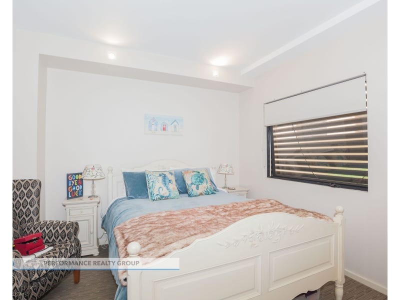 2/160 Surf Parade, Broadbeach QLD 4218