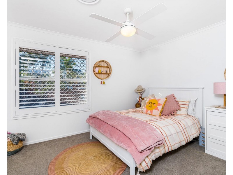 33 Firmin Court, Mermaid Waters QLD 4218