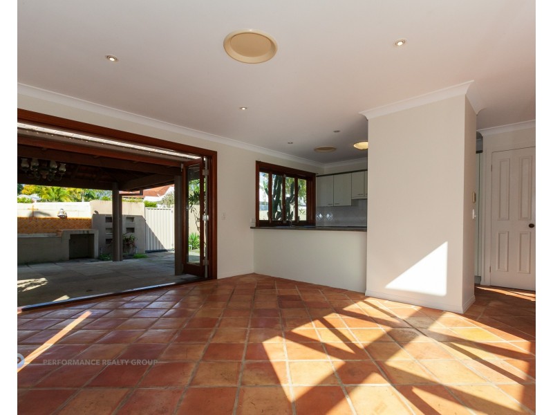 3 Abby Crescent, Ashmore QLD 4214