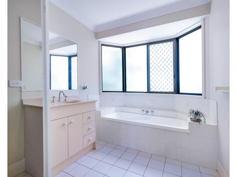 73 Quambone Street, Worongary QLD 4213