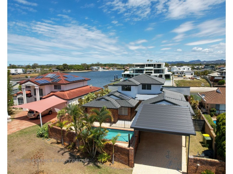 33 Firmin Court, Mermaid Waters QLD 4218