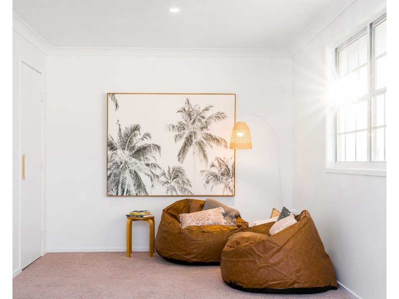 33 Firmin Court, Mermaid Waters QLD 4218
