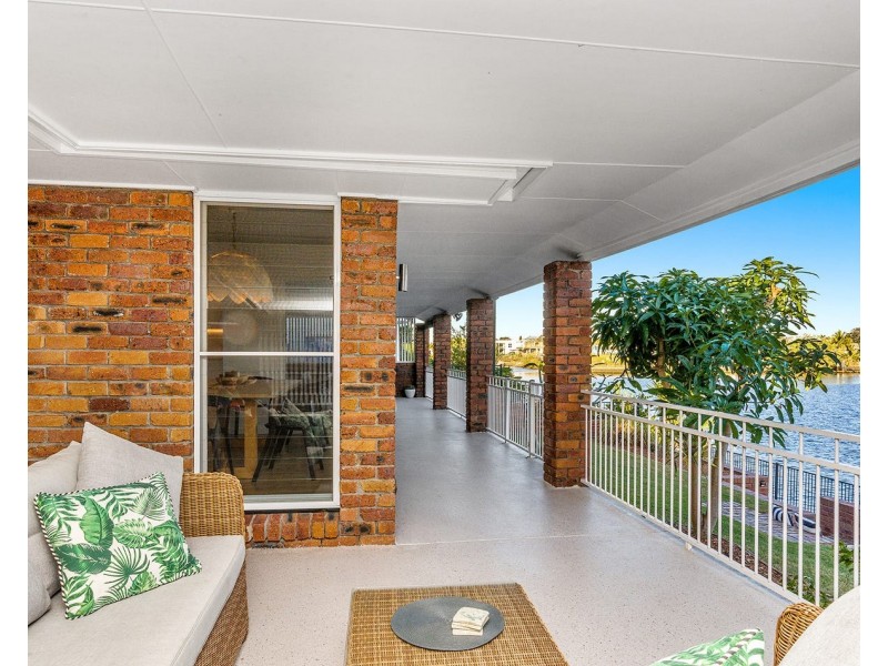 33 Firmin Court, Mermaid Waters QLD 4218