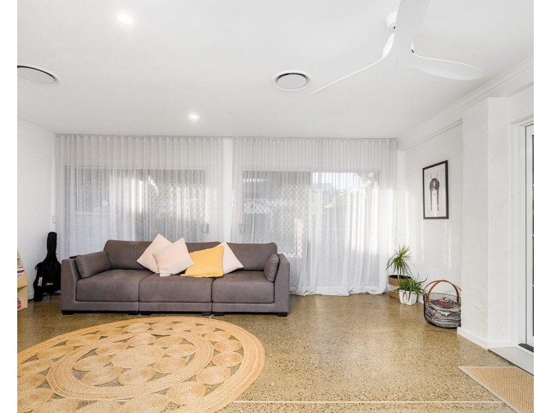 33 Firmin Court, Mermaid Waters QLD 4218