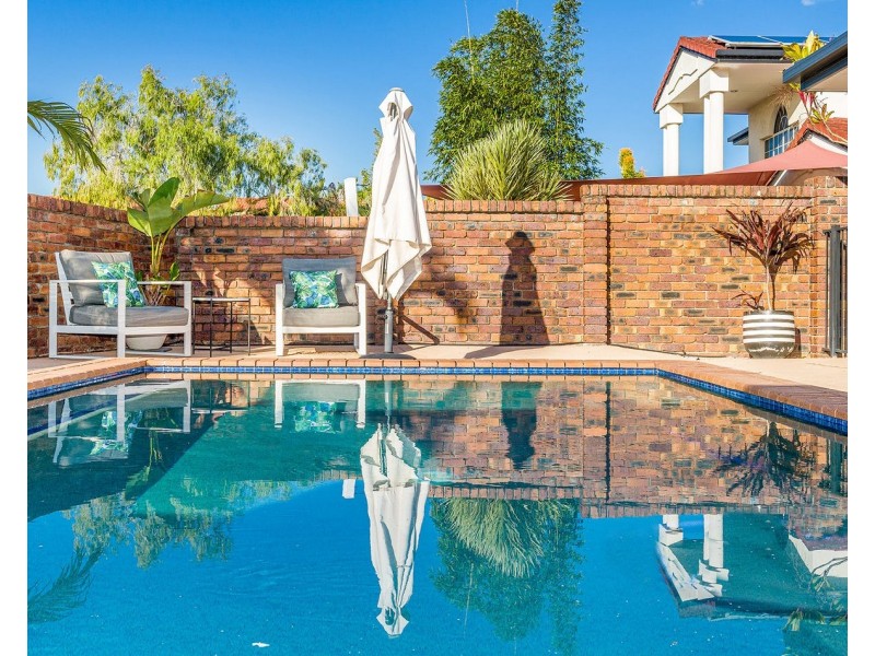 33 Firmin Court, Mermaid Waters QLD 4218
