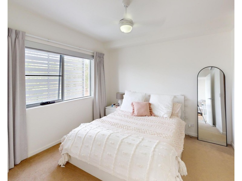 2105/31 Bourton Road, Merrimac QLD 4226