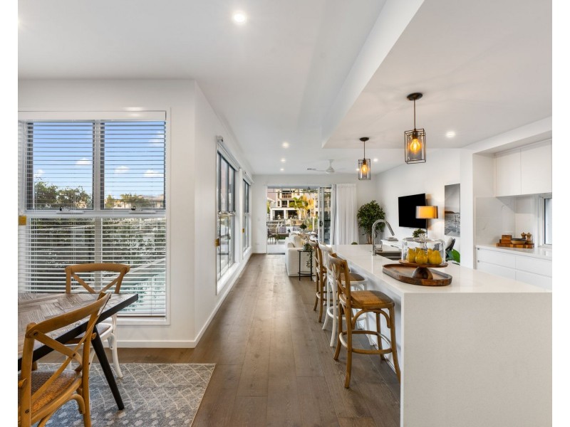 14 Sovereign Lane, Coomera QLD 4209