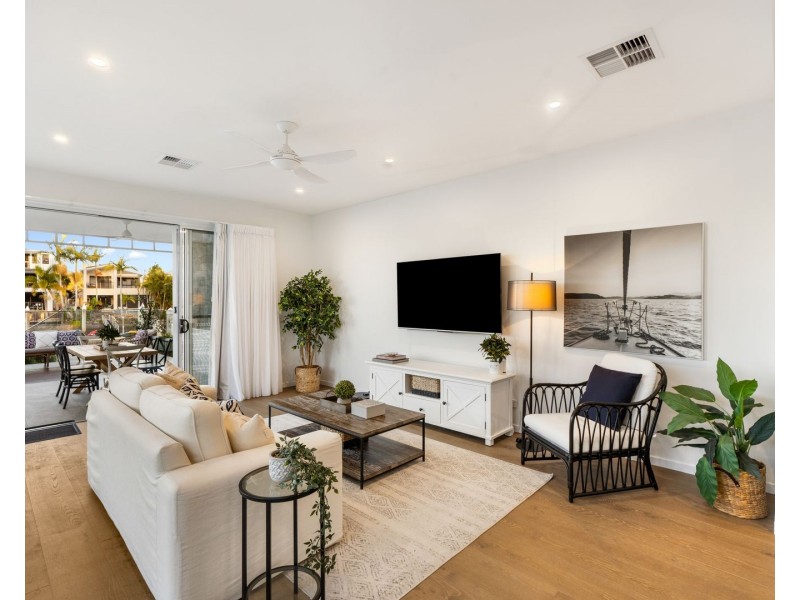 14 Sovereign Lane, Coomera QLD 4209