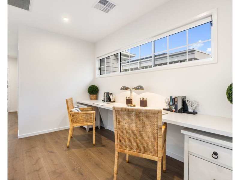 14 Sovereign Lane, Coomera QLD 4209