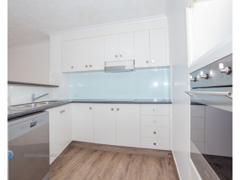7/32 Second Avenue, Broadbeach QLD 4218