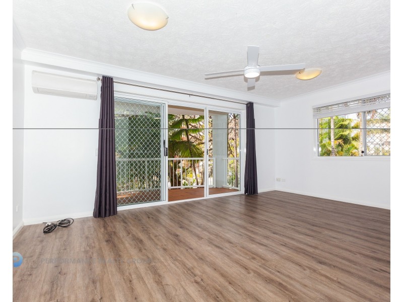 7/32 Second Avenue, Broadbeach QLD 4218
