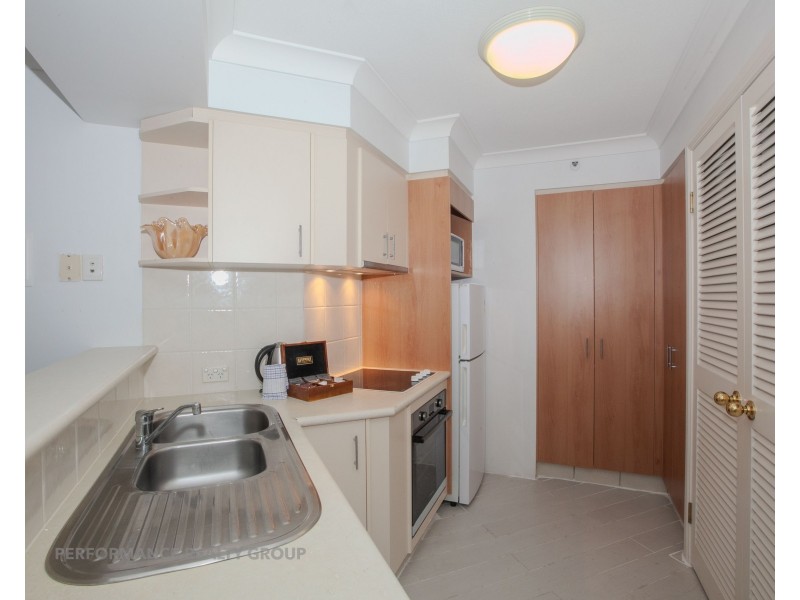 1096/2623 Gold Coast Highway, Broadbeach QLD 4218